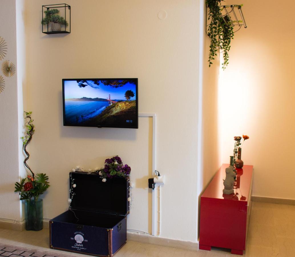 Ρetipe Penthouse Apartment With Spacious Balcony In Heraklion Center Exterior foto